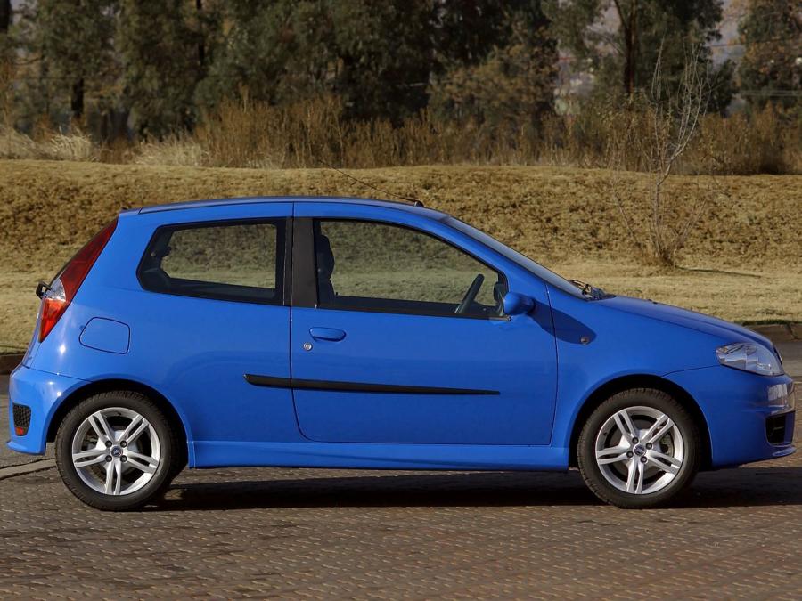  Fiat Punto HGT 2003 года  (ZA) (фото 3 из 5)